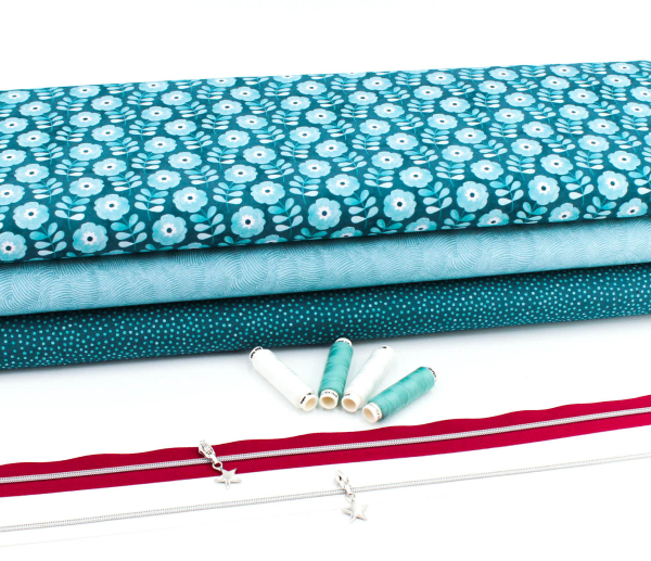 Baumwolle Emilie unregelmäßige Tupfen dunkles petrol (10 cm)